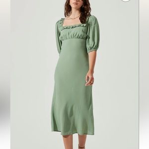 Green cap sleeve midi dress